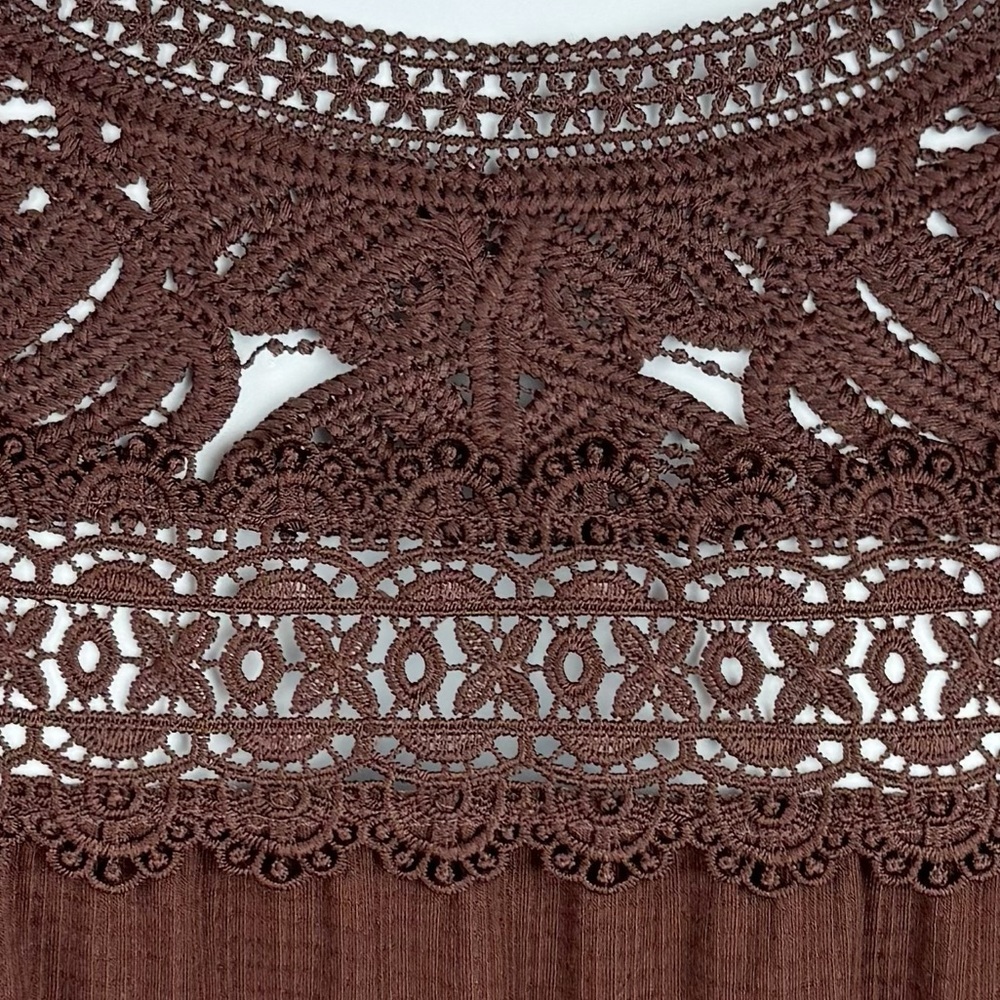 Torrid Deep Mahogany Texture Jersey Crew Neck Lace Yoke Swing Tank Size 1X - Picture 8 of 15